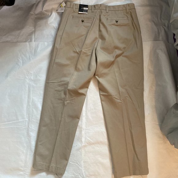 Van Heusen Classic Fit Men's Dress Pant Size 36W by 32L Tan - Picture 3 of 5